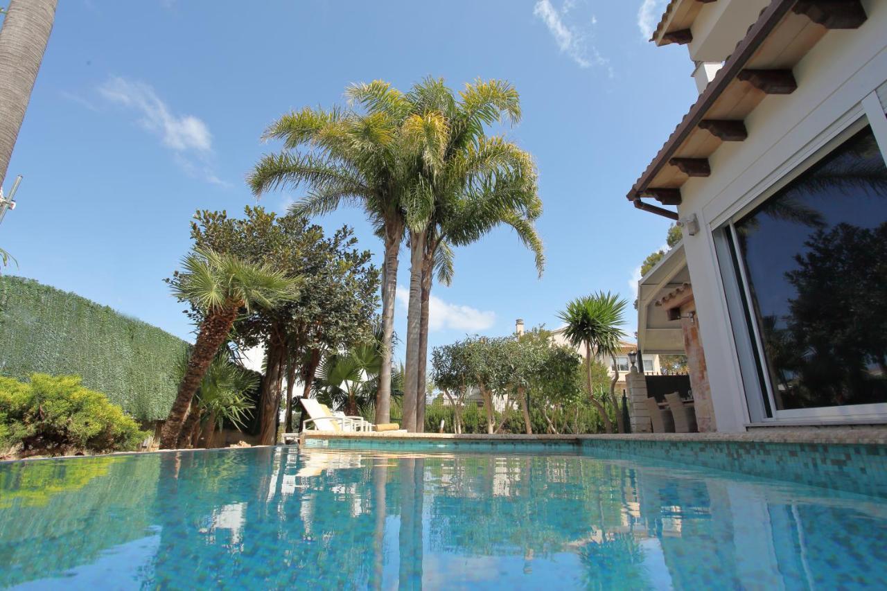 Tropical Garden, Villa With Pool Near The Beach Alcudia  Exterior photo