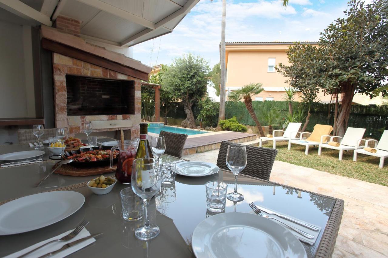 Tropical Garden, Villa With Pool Near The Beach Alcudia  Exterior photo